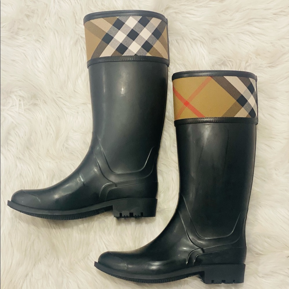 Burberry Womens Rainboots